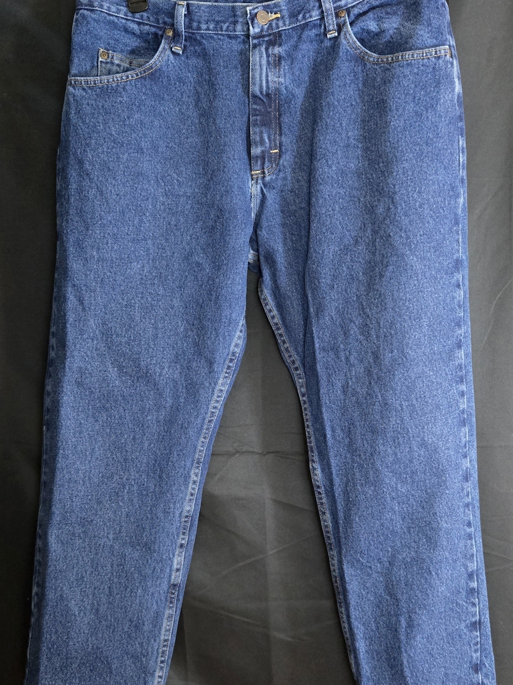 Wrangler Relaxed Fit Denim Jeans in Blue #551